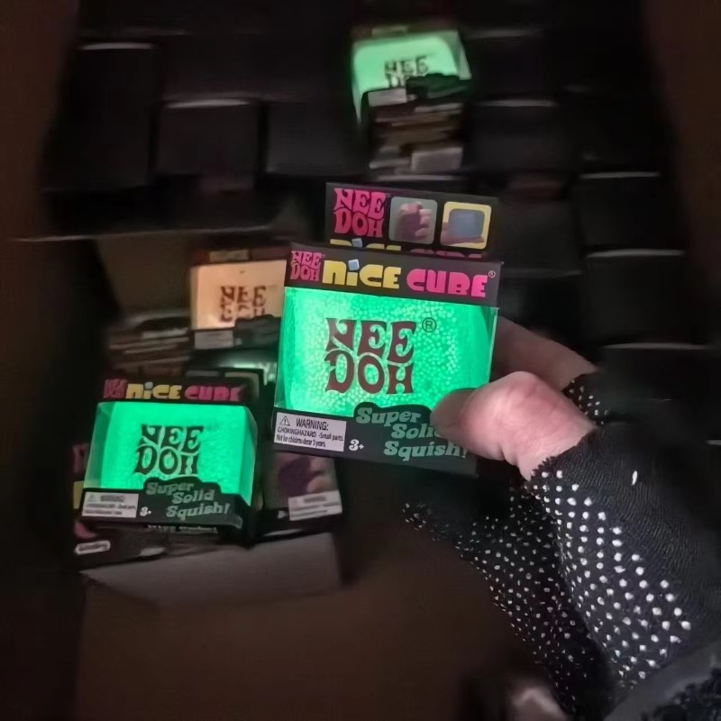 New Schylling Needoh Nice Cube - đánh giá và giá Fidget Cube Original