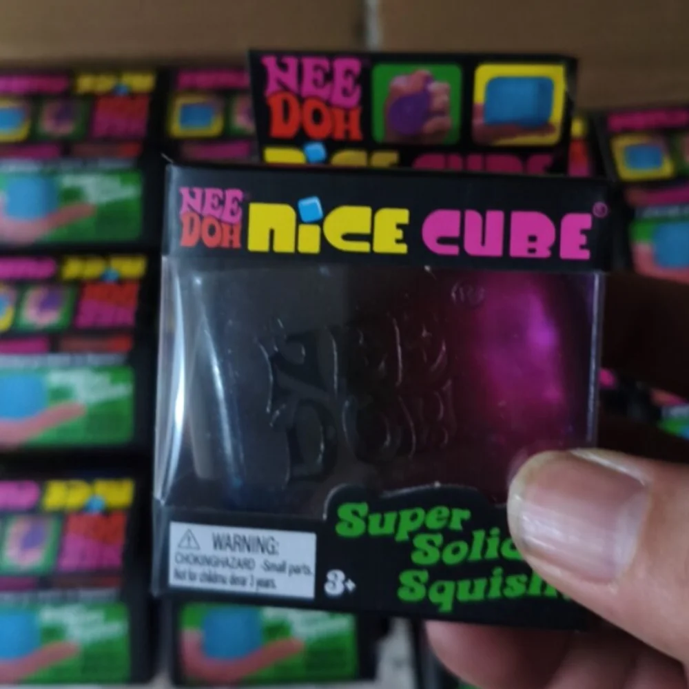 NEEDOH Rainbow Cube Squishy Fi - đánh giá và giá Fidget Cube Original